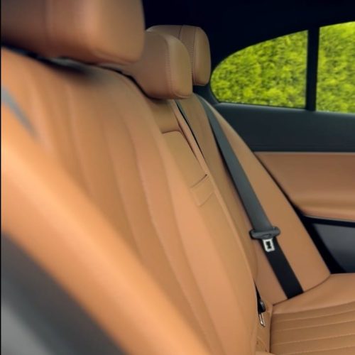 Enzo Cars zespół – wynajem samochodów premium Warszawa