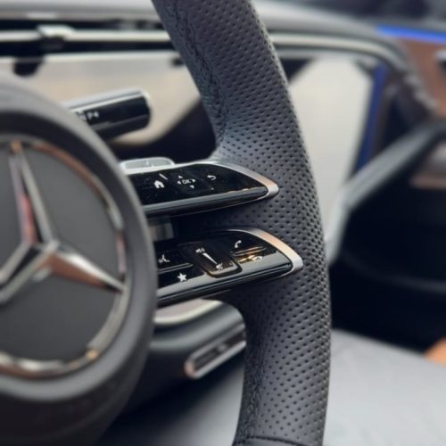 Enzo Cars zespół – wynajem samochodów premium Warszawa